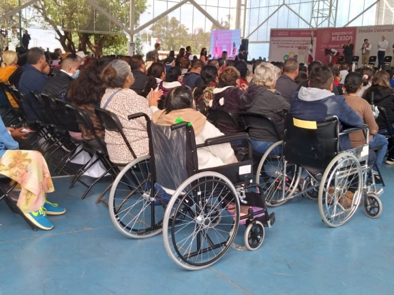 Arranca entrega de apoyos a personas con discapacidad en Michoacán