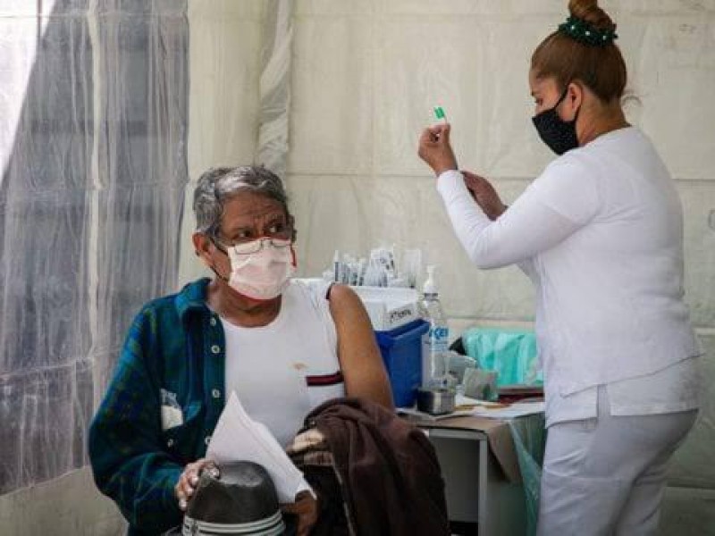 Arranca jornada terceras dosis a mayores de edad en Puebla