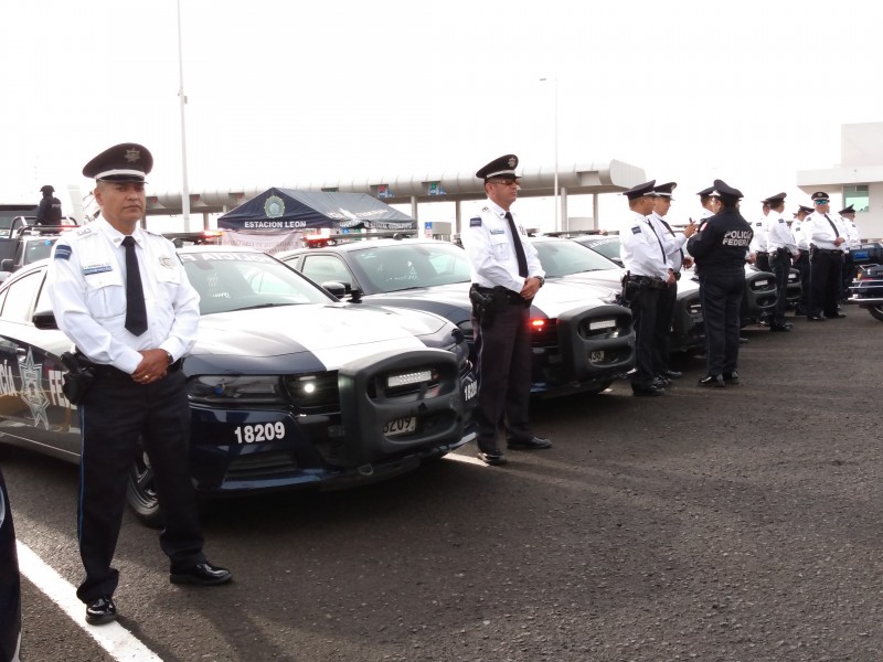 Arranca operativo vacacional en carreteras