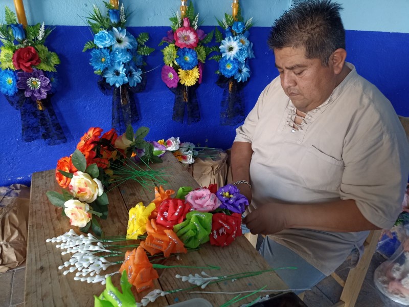 Arranca producción de ceras decoradas en Chilac