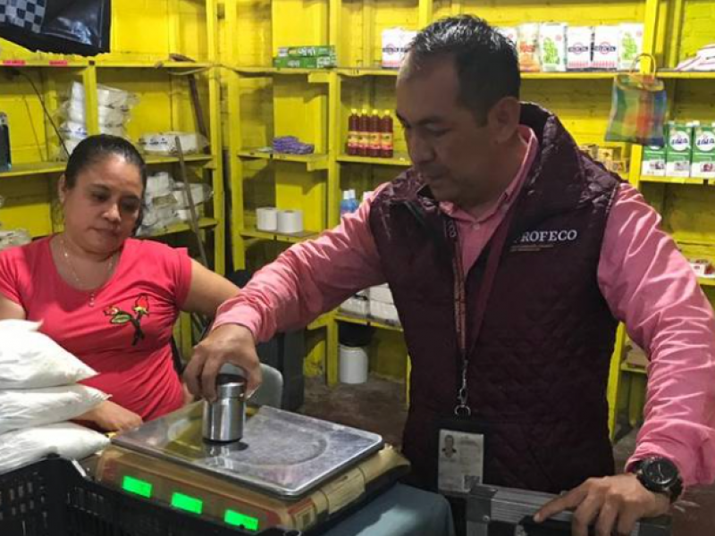 Arranca Profeco calibración de basculas en el Mercado de Abastos