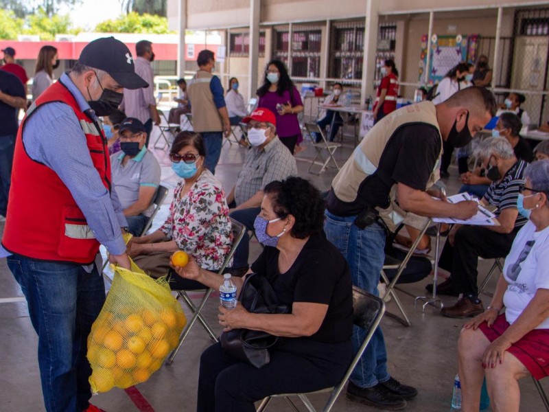 Arranca programa de hidratación en puntos de vacunación