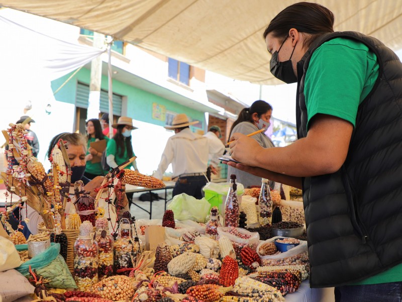 Arranca programa de Trabajo Comunitario en la UAQ