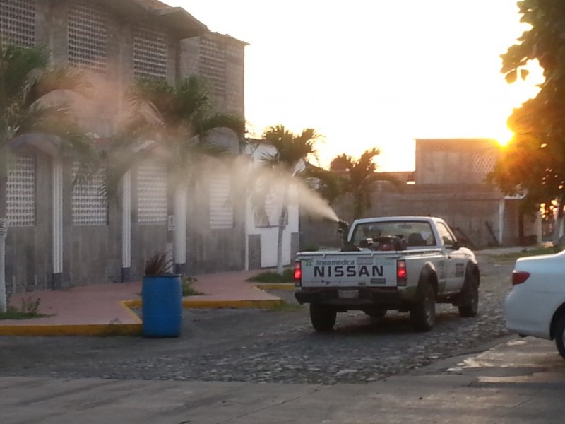 Arranca salud fumigación en 445 colonias