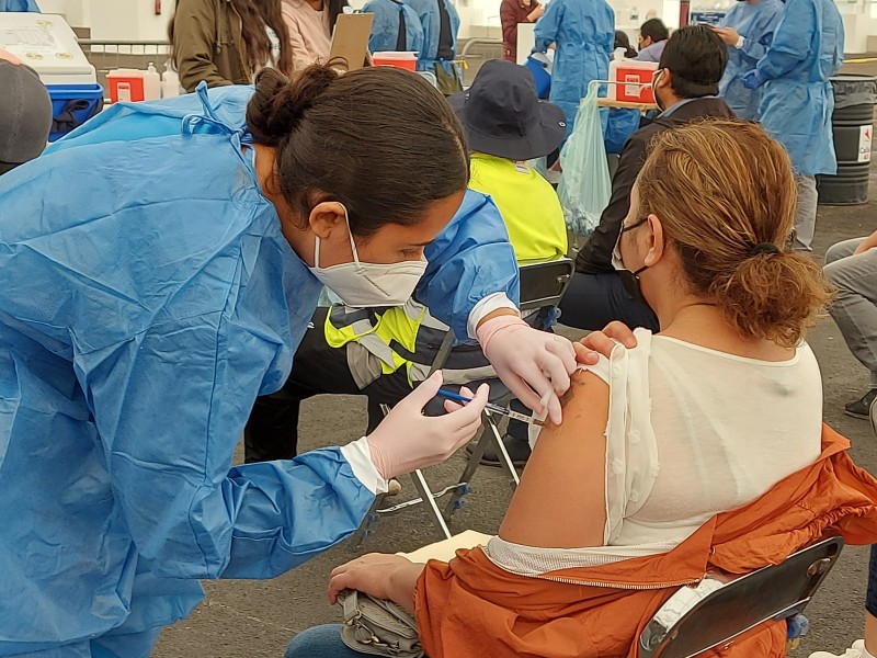 Arranca segunda campaña de aplicación de refuerzo a docentes