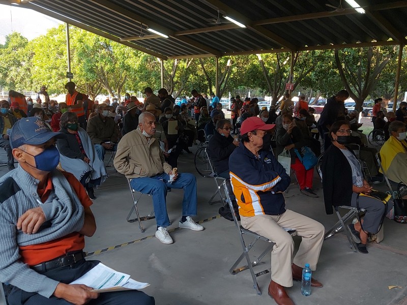 Arranca vacunación contra Covid-19 en Tlajomulco