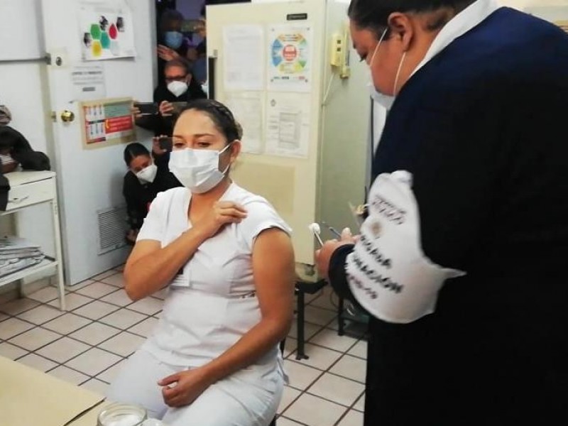 Arranca vacunación contra el Covid en la Laguna de Durango.