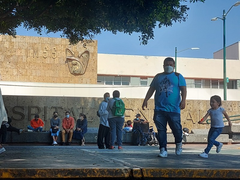 Arranca vacunación de adolescentes sin comorbilidades