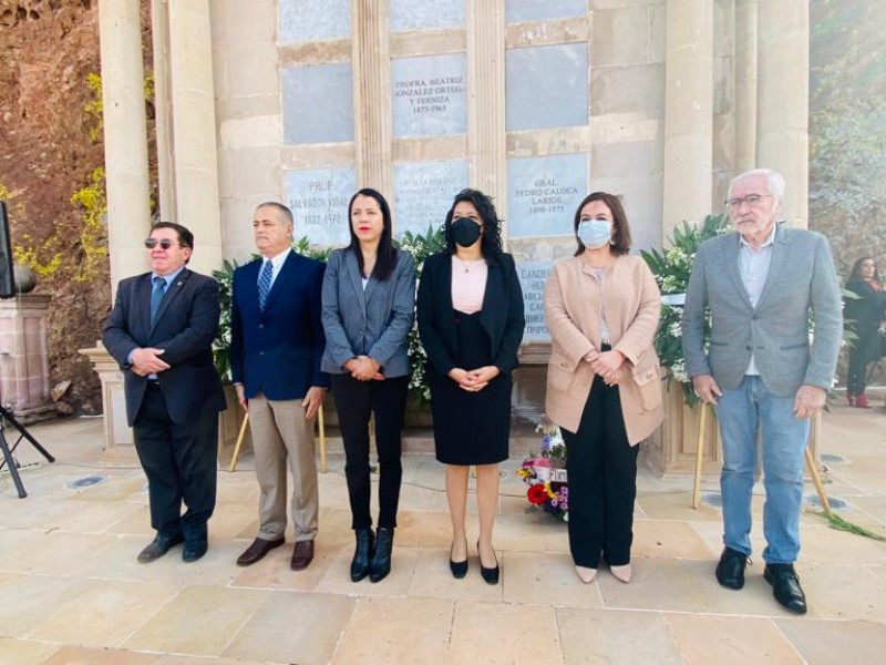 Arrancan jornadas Candelario Huízar con entrega de ofrenda floral