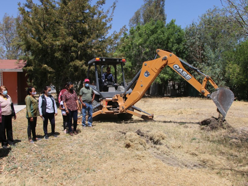 Arrancan obras de urbanización en Pedro Escobedo