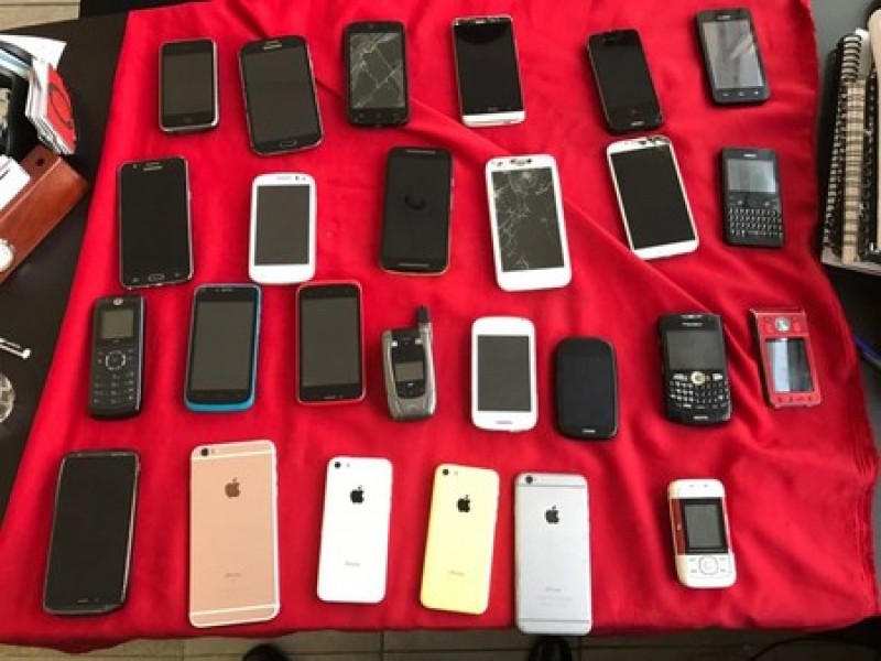Arrancan operativos en tianguis de contra celulares robados