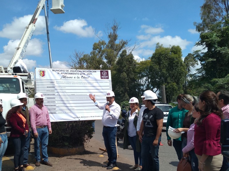 Arrancan rehabilitación de alumbrado en carretera Jiquilpan-Sahuayo