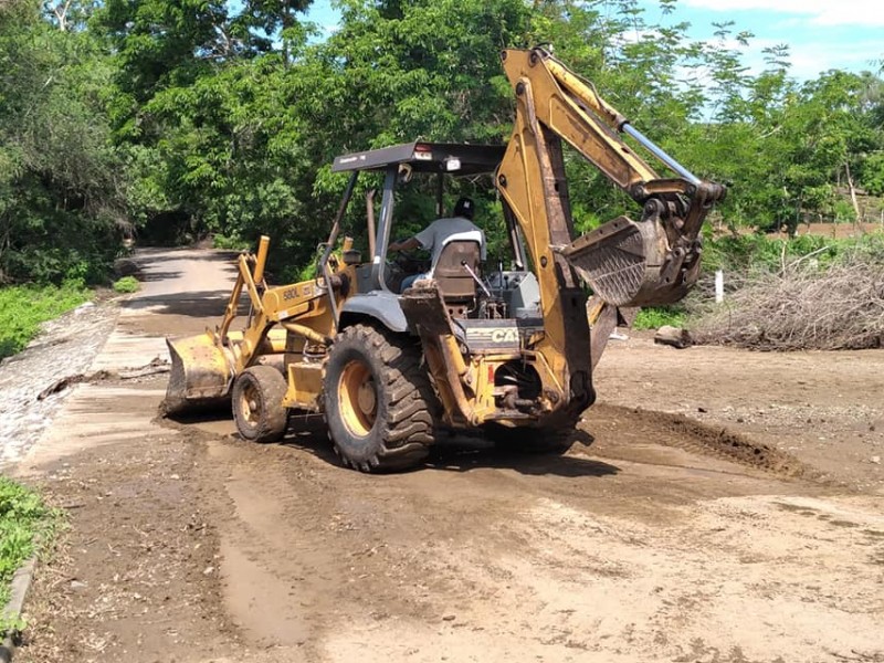 Arrancan trabajos de rehabilitación de caminos rurales