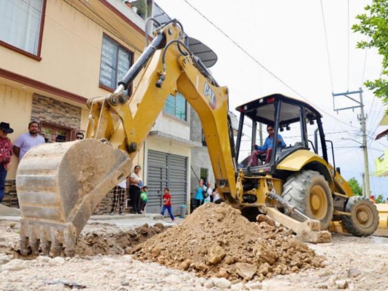 Arrancan trabajos viales en colonia Altos del Sur