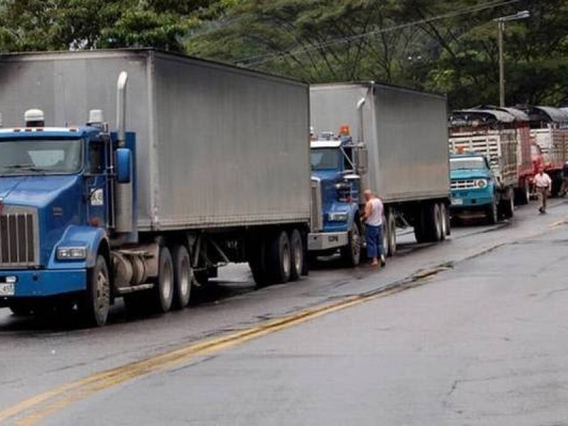 Arrancarán operativo contra exceso de peso entre transportistas