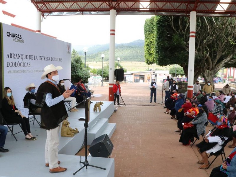 Arrancó entrega de estufas ecológicas en la entidad