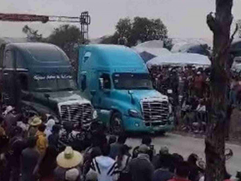 Arrancones de tráileres dejan 3 muertos en Hidalgo