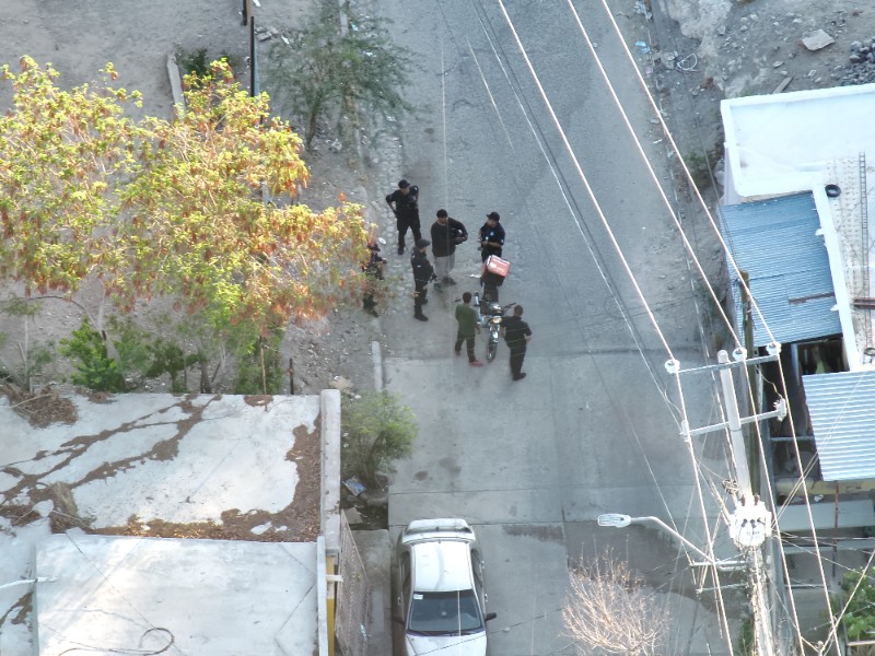 Arrestan a 8 por posesión de droga
