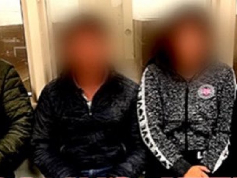 Arrestan a contrabandista con cuatro indocumentados