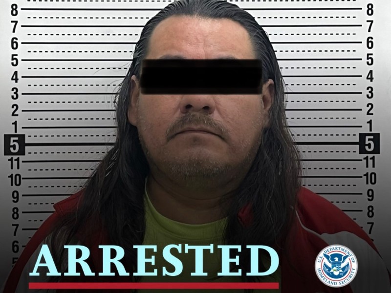 Arrestan a migrante con antecedentes criminales