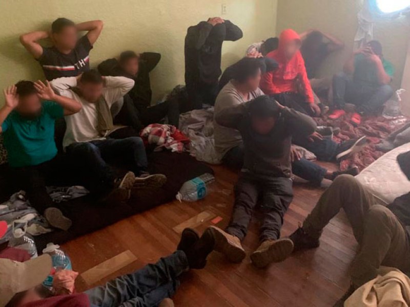 Arrestan a migrantes resguardados en casa de Nogales,Arizona