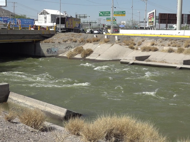 Arrestarán a personas que naden en aguas de riego