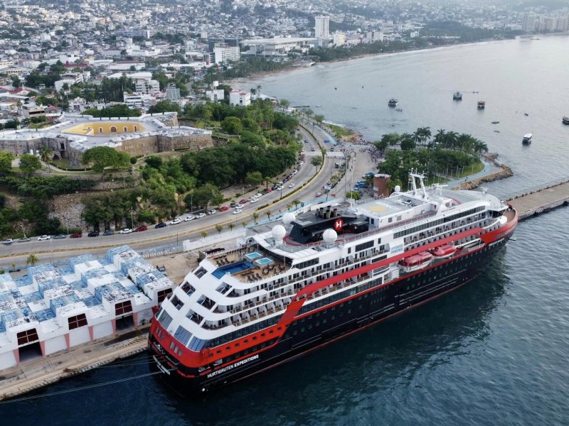 Arriba a Acapulco primer crucero de la temporada 2023-2024