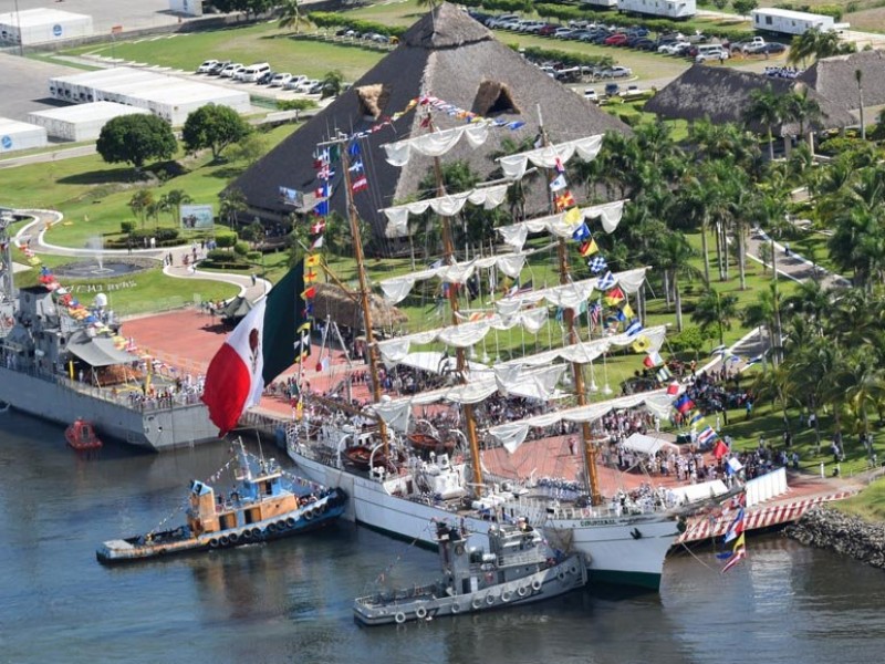 Arriba a Puerto Chiapas Buque Escuela Cuauhtémoc