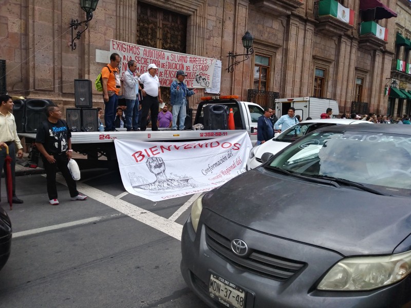 Arriba al Centro caravana motorizada de CNTE