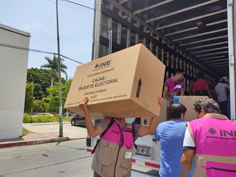 Arriban 20 toneladas de paquetería electoral a Chiapas