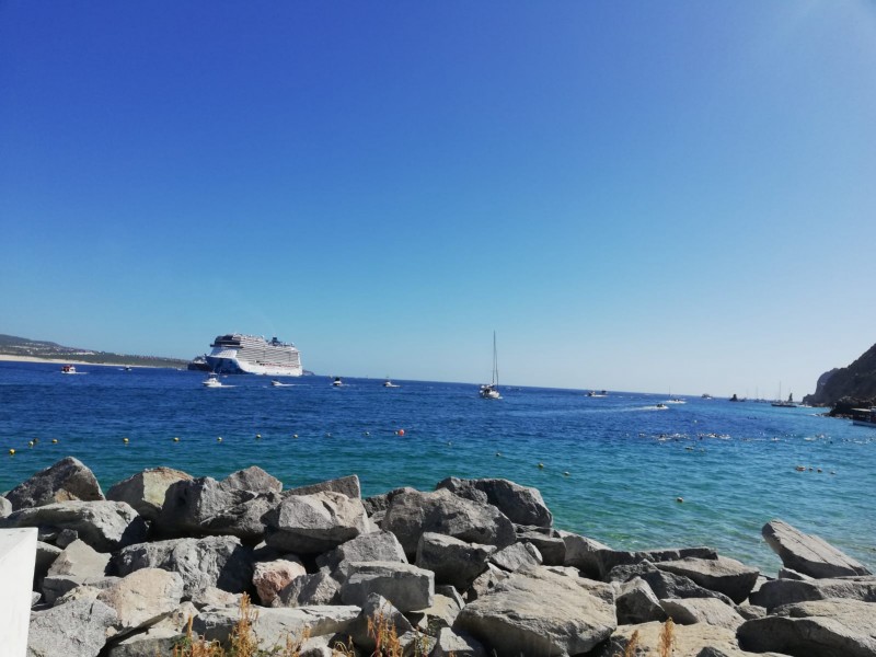 Arriban cuatro cruceros al puerto de Cabo San Lucas