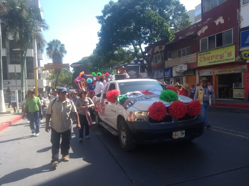 Arriban peregrinos de diferentes municipios a recinto guadalupano