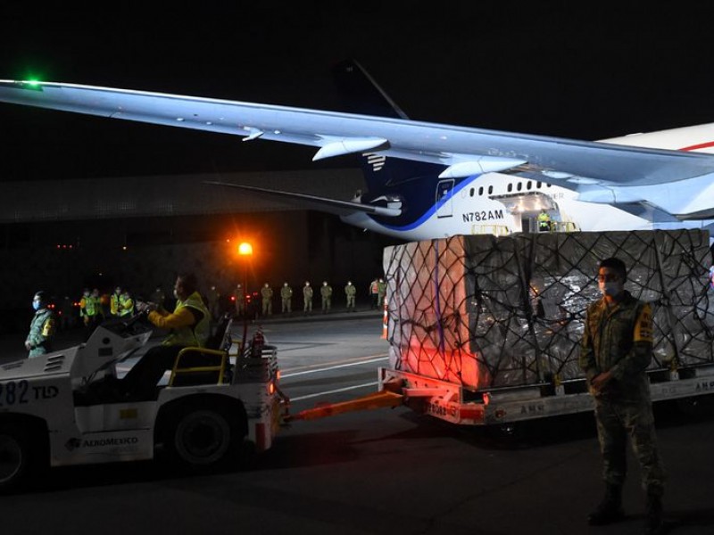 Arribará otro avión con ventiladores