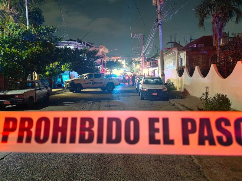 Arrojan a una mujer sin vida en colonia de Acapulco