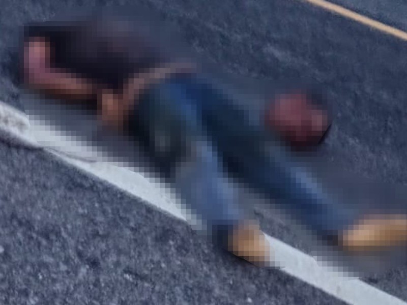 Arrojan un decapitado en la carretera federal de Cuajinicuilapa