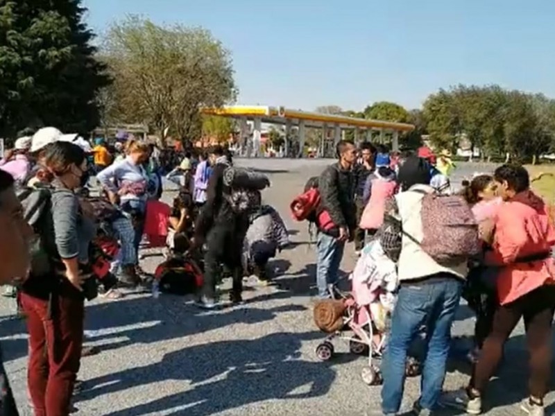 Arrollan a migrantes de caravana en Tlalancaleca