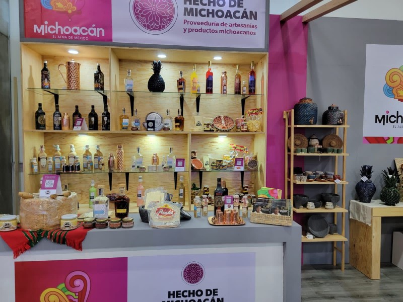 Artesanía michoacana participa en expo latinoamericana de proveeduría