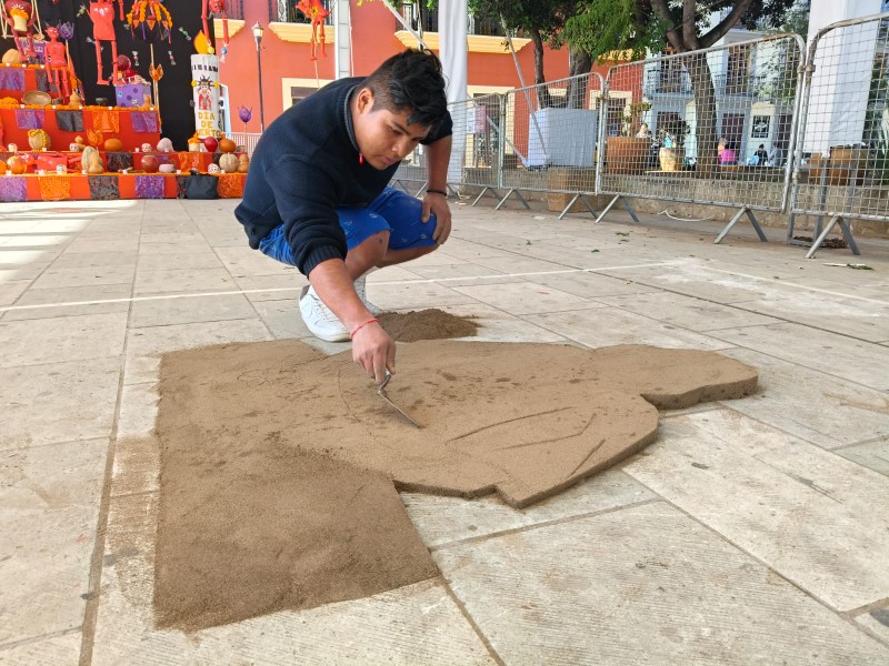 Artistas plasman la identidad de Oaxaca con tapetes de Día de Muertos Artistas plasman la identidad de Oaxaca con tapetes de Día de Muertos