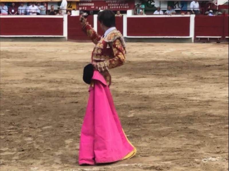 Arturo Gilio cortó oreja en Colombia