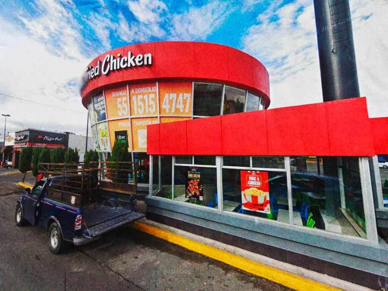Asaltan a comensales del KFC de Mayorazgo