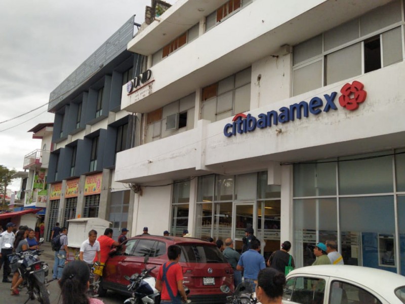 Asaltan sucursal bancaria en Juchitán