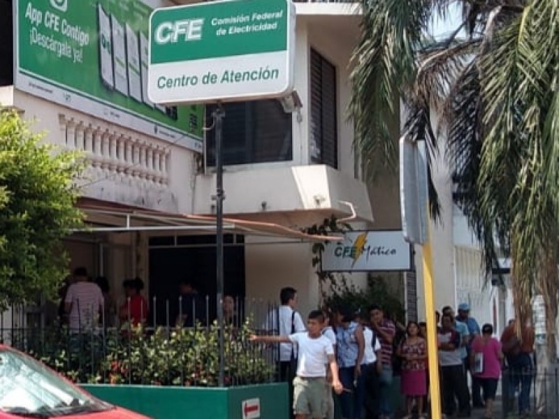 Asaltantes se llevan 490 mil pesos de CFE