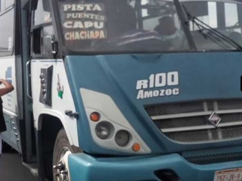 Asalto a transporte público deja un herido de bala