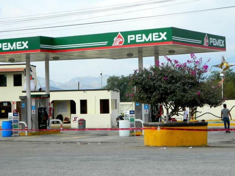 Asalto millonario a trabajador de gasolinera