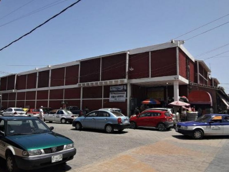 Asaltos y robos en mercado Jesús Carranza, exigen mayor seguridad