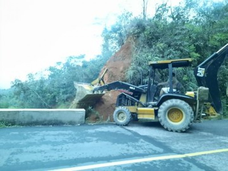 Ascienden a nueve los decesos por sismo en Oaxaca