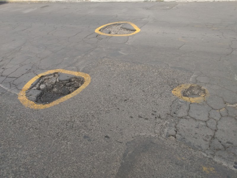 Asegura Ayuntamiento que atienden baches pese a denuncias de poblanos