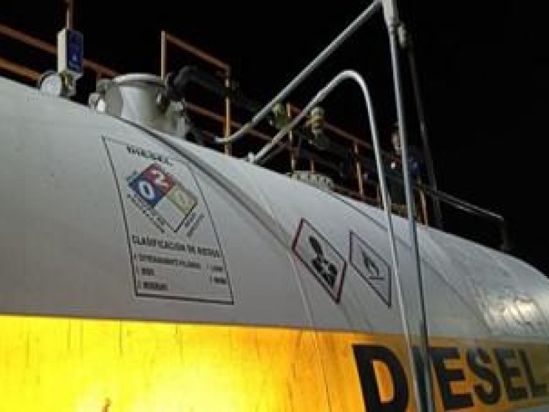 Asegura más de 10 mil litros de hidrocarburo en Tlajomulco
