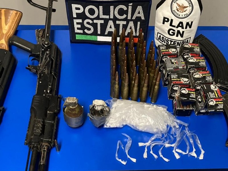 Asegura PESP vehículo y arsenal en Guaymas