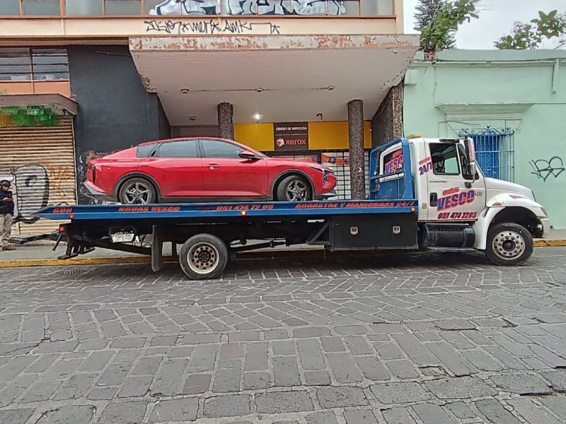 Asegura Policía Estatal vehículo con reporte de robo en Oaxaca